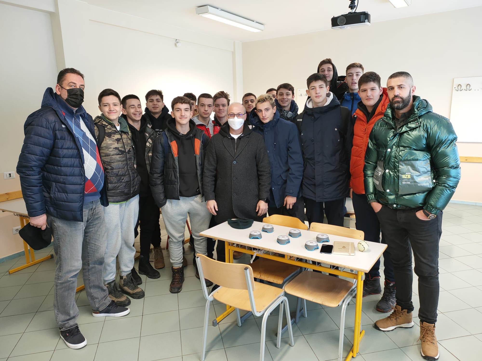 Prof. Dr. Ridvan Ekmekçi ligjëron para basketbollistëve të Qendrës Nacionale